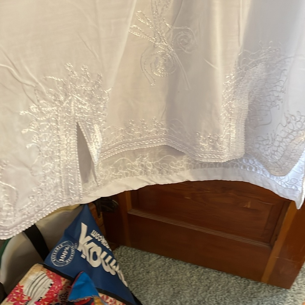 Top - Picture 3 of 4